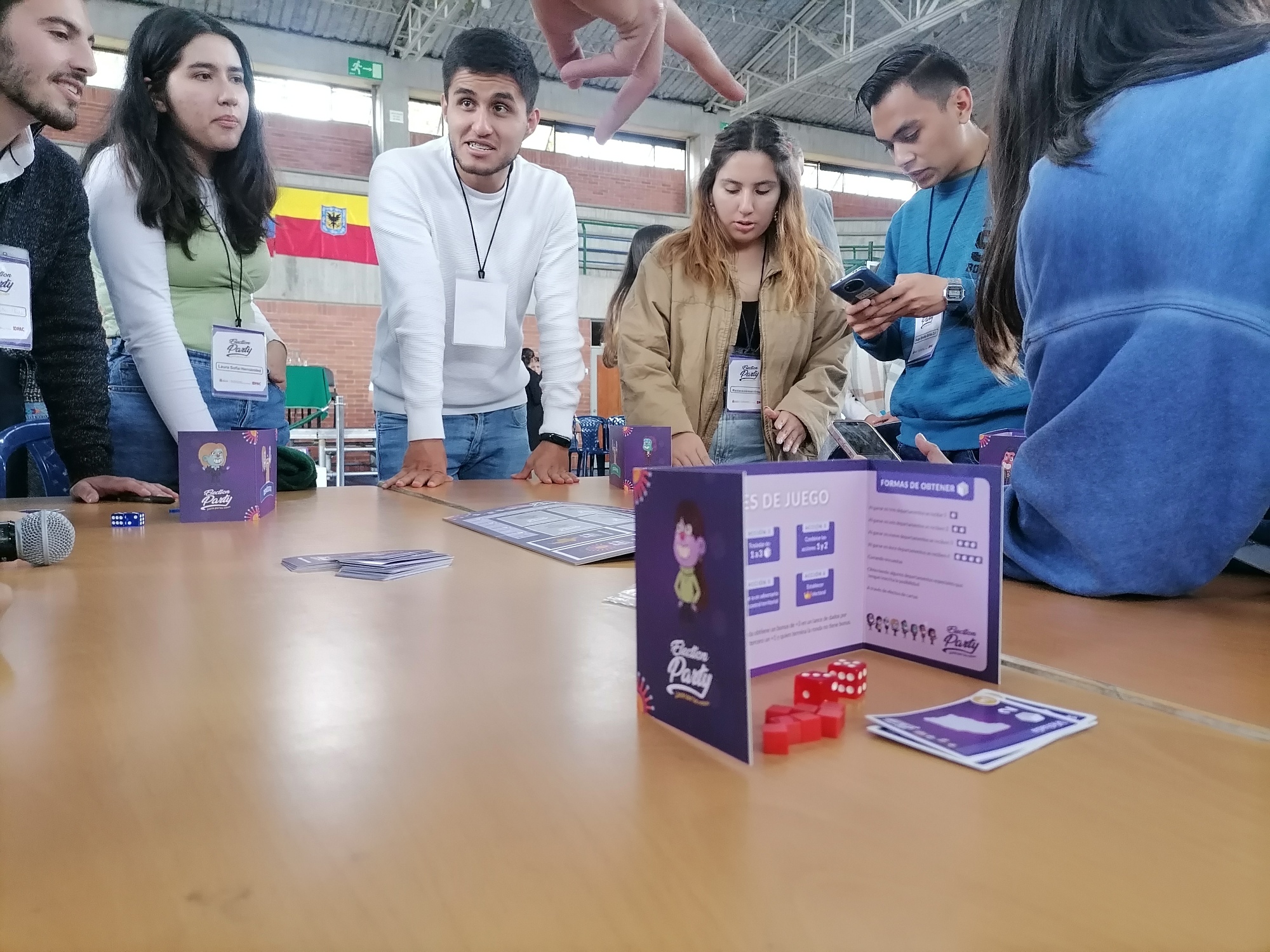 200 ESTUDIANTES PARTICIPAN EN EL PRIMER DEMOCRACY FEST