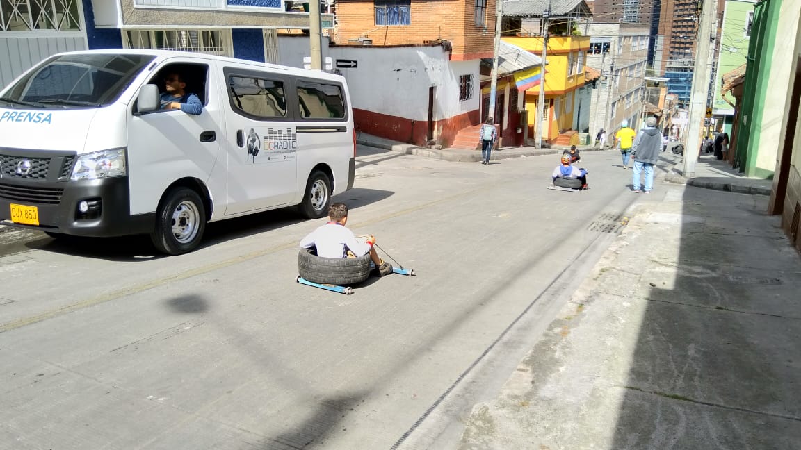 Decenas de carritos de balineras se toman La Perseverancia