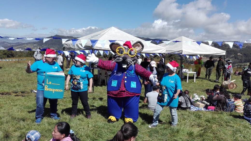 Barristas futboleros de Chapinero celebran la navidad en el Verjón