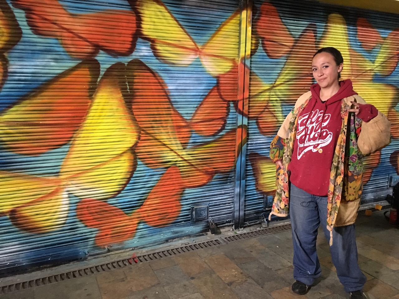 Con grafitis de lujo se están cambiando las cortinas de los establecimientos de la Carrera Séptima