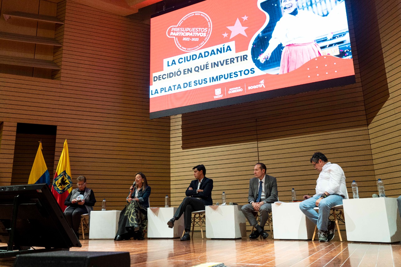 Foto auditorio personas