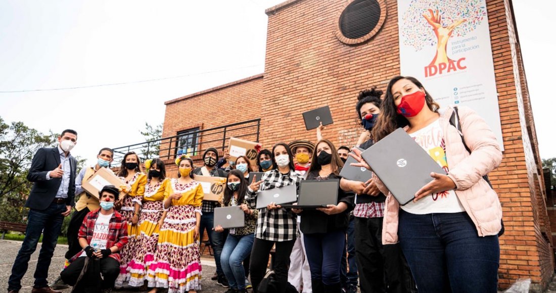 IDPAC entregó kits tecnológicos a organizaciones sociales juveniles de Bogotá