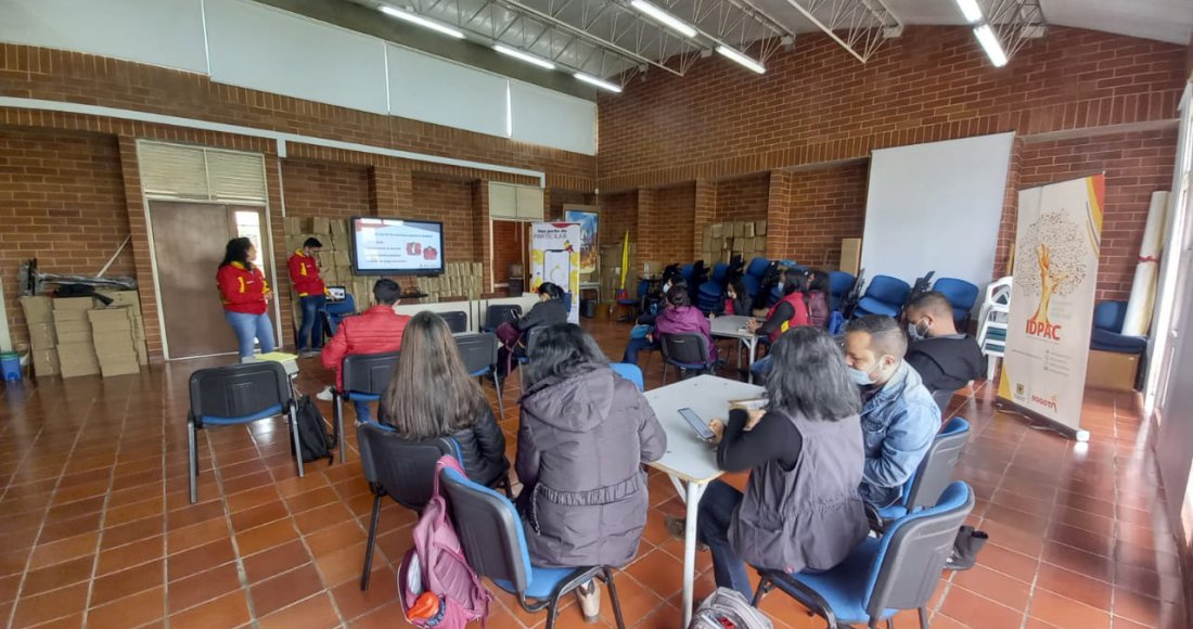 IDPAC ENTREGA LA CAJA DE HERRAMIENTAS EN COLEGIOS DISTRITALES DE BOGOTÁ 