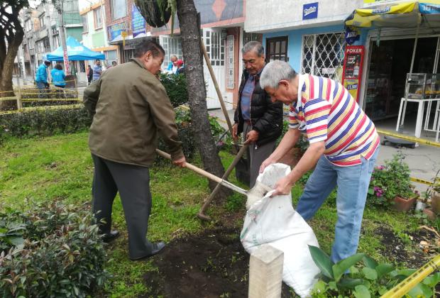 Siembraton en el barrio San Cayetano en la localidad de Suba