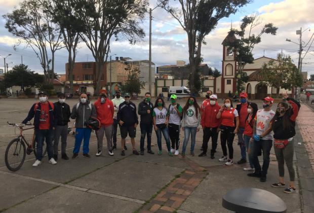 Barras futboleras de Engativá se unen para ayudar a población más necesitada de la localidad