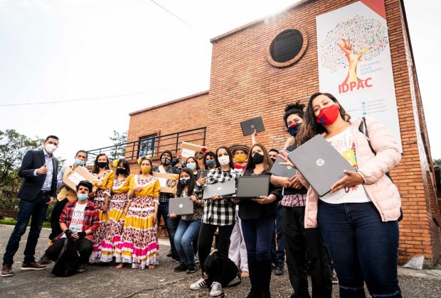 IDPAC entregó kits tecnológicos a organizaciones sociales juveniles de Bogotá