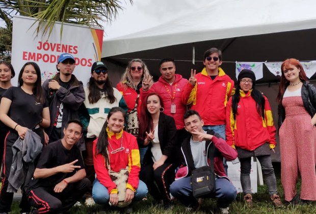 JÓVENES CON INICIATIVAS EN PARCEROS FEST