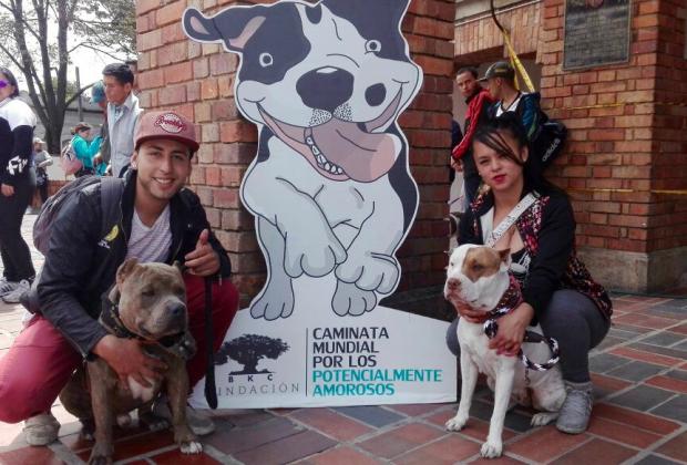 LOS PERROS ‘POTENCIALMENTE AMOROSOS’ SE TOMARON A BOGOTÁ 