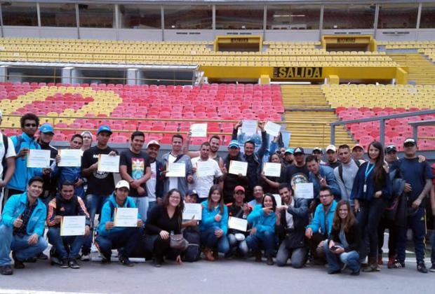  Los barristas de Bogotá recibieron su primera certificación en formación